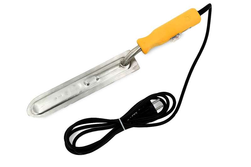 Nóż elektryczny do odsklepiania z włącznikiem przy uchwycie