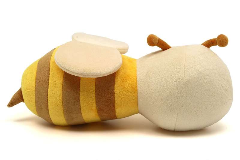 Poduszka - maskotka pszczoła