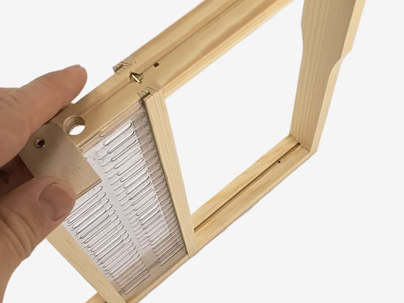 Ramka wielkopolska do separacji matki pszczelej